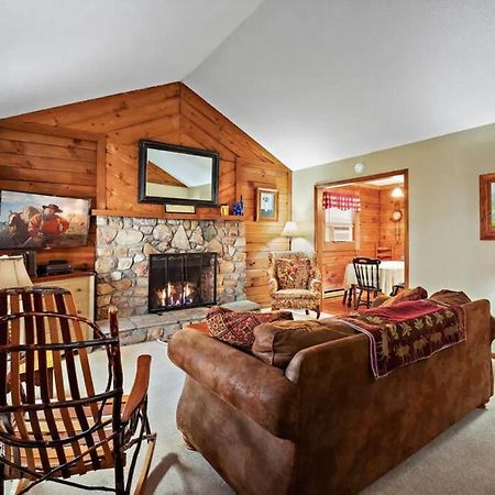 Classic Log Cabin With Fireplace On Quiet River Blowing Rock Bagian luar foto