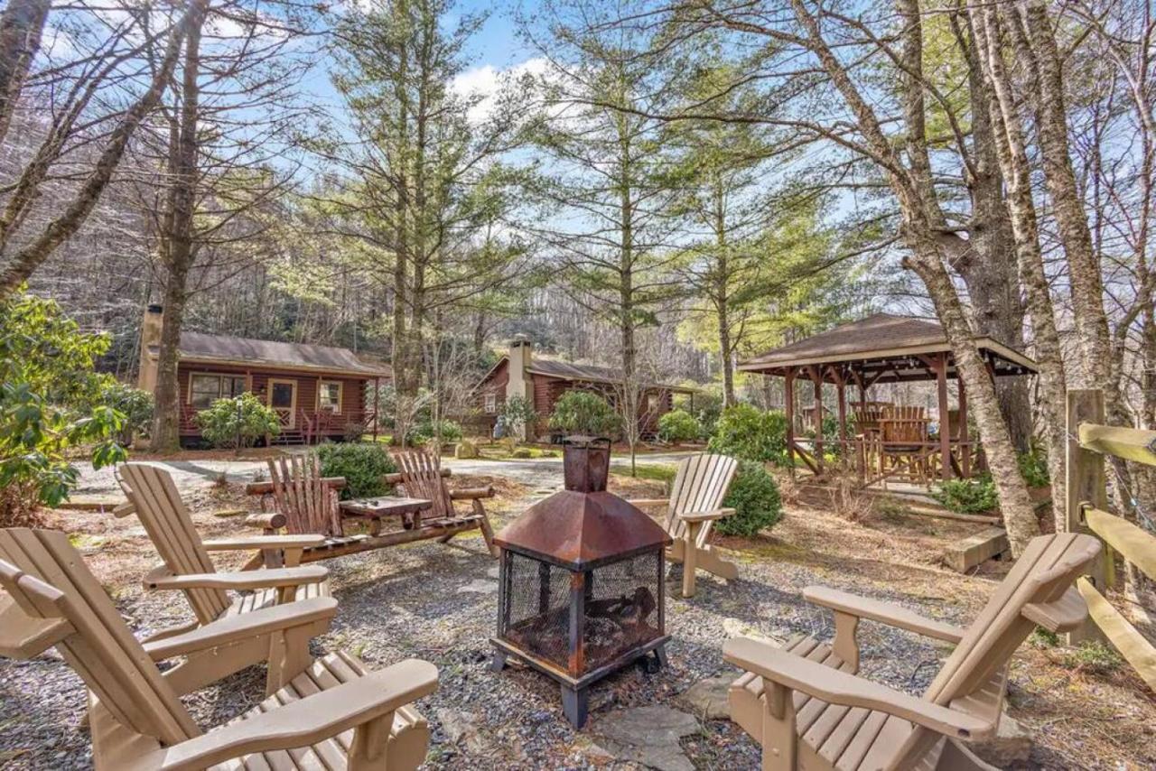 Classic Log Cabin With Fireplace On Quiet River Blowing Rock Bagian luar foto